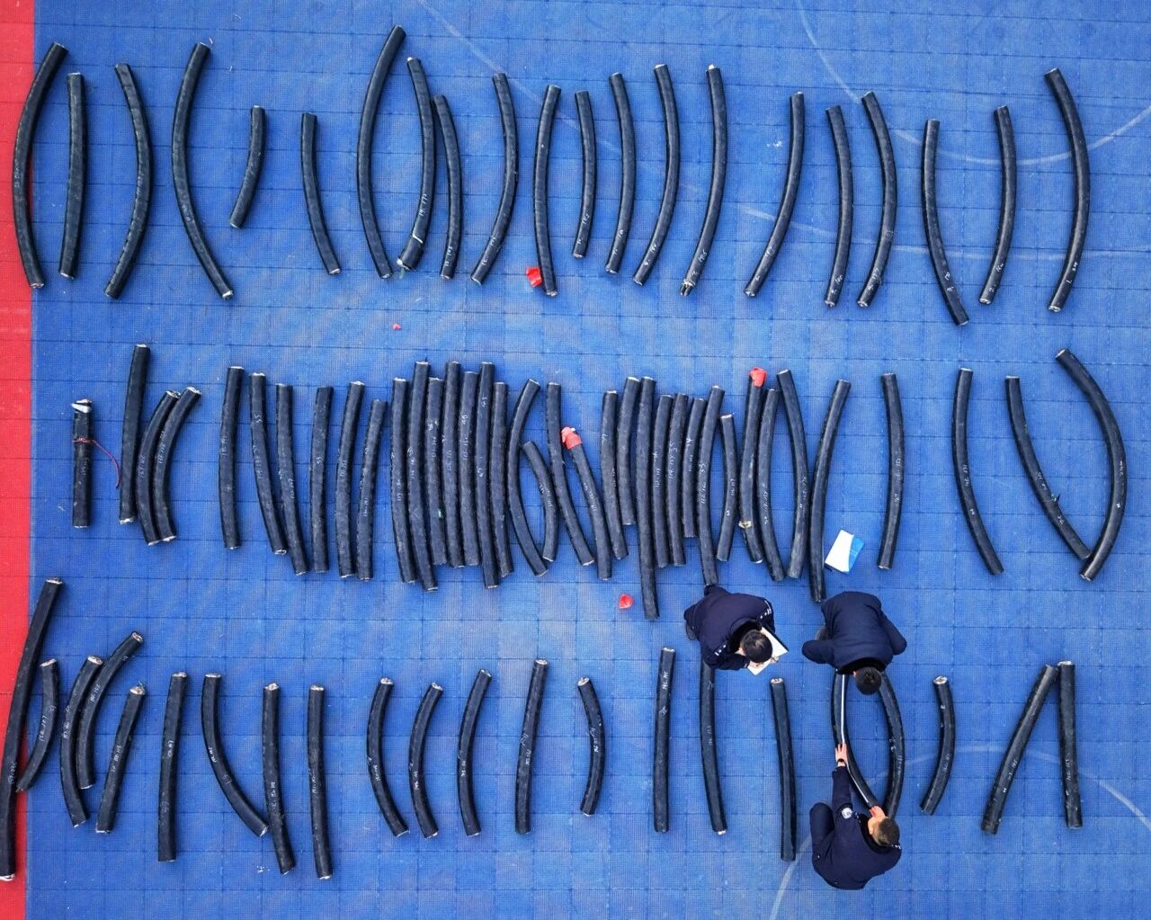 82根电缆线！抓获8人！案值10余万！阿拉善高新区公安破获一起案件